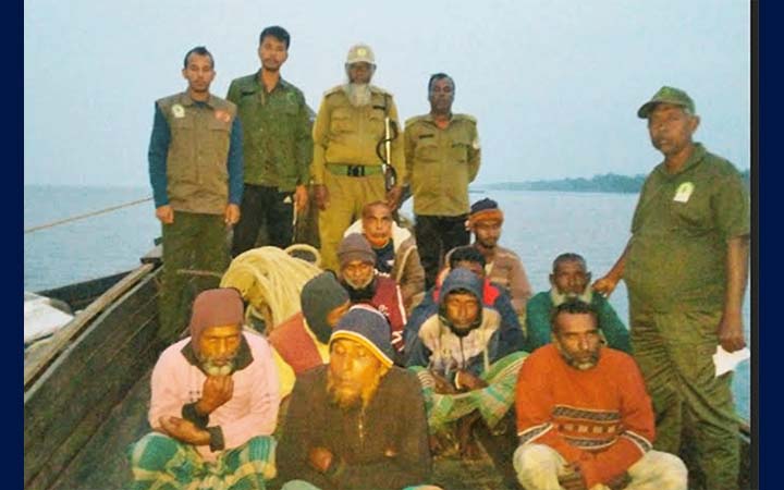 সুন্দরবনের অভয়ারণ্যে মাছ শিকার, কারাগারে ১০ জেলে