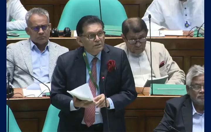 নতজানু পররাষ্ট্রনীতির কবর রচনা করা হয়েছে: সংসদে পররাষ্ট্রমন্ত্রী