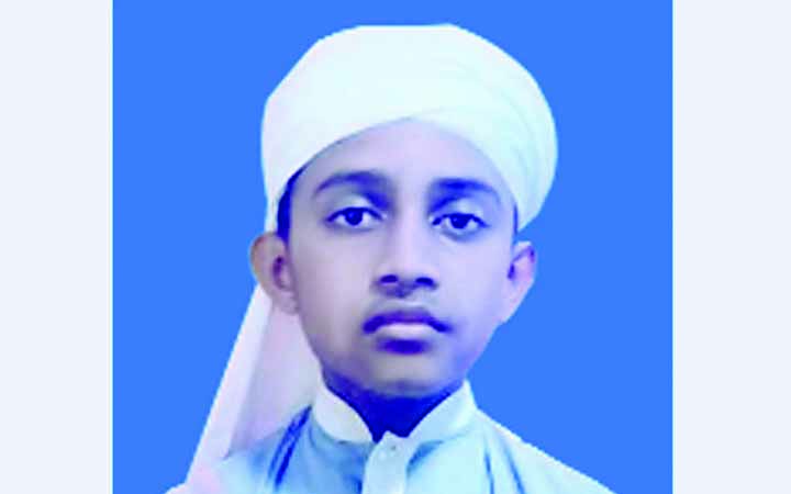 সাত মাসে কোরআনে হাফেজ হলেন জুবায়ের