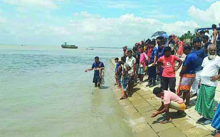 ‘আমার মৃত্যুর জন্য দায়ী কিস্তির স্যারেরা’