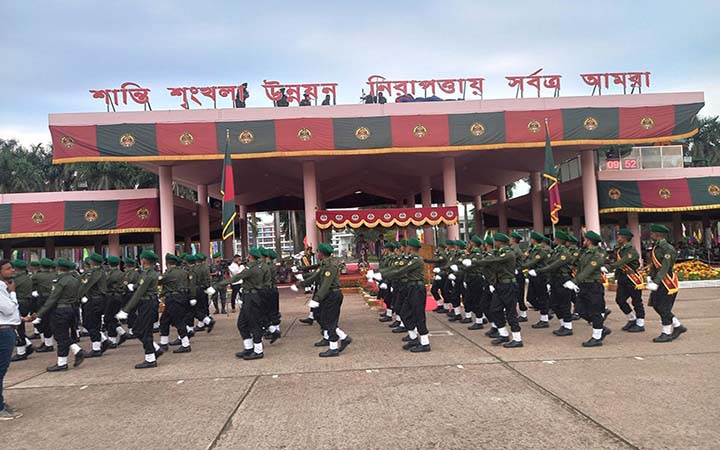 কালিয়াকৈরে আনসার মৌলিক প্রশিক্ষণ সমাপনী কুচকাওয়াজ অনুষ্ঠিত