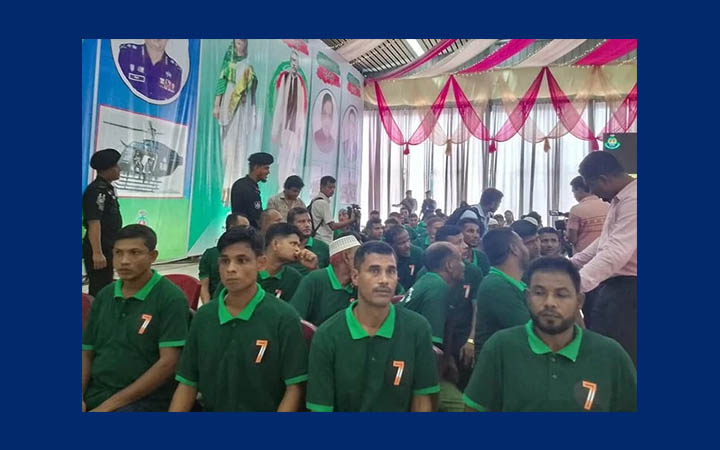 ৫০ জলদস্যু স্বরাষ্ট্রমন্ত্রীর কাছে আত্মসমর্পণ করবেন আজ