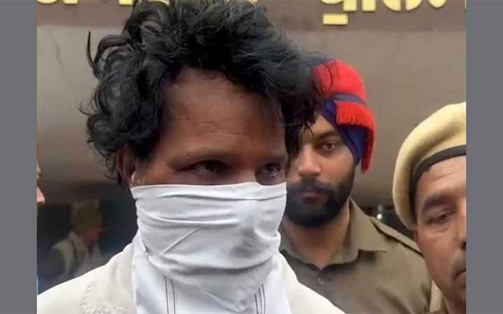 রাতে মেয়ে সেজে পুরুষদের গাড়িতে উঠতেন এই খুনি