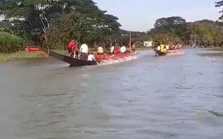 শরীয়তপু‌রে ঐতিহ্যবাহী নৌকা বাইচ প্রতি‌যোগিতা