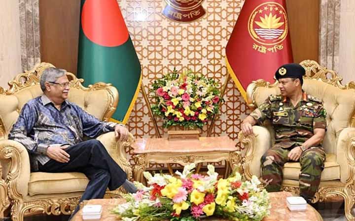 রাষ্ট্রপতির সঙ্গে বিদায়ী সাক্ষাৎ করলেন সেনাবাহিনী প্রধান
