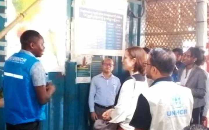 রোহিঙ্গা ক্যাম্প পরিদর্শন করলেন যুক্তরাজ্যের রাষ্ট্রদূত