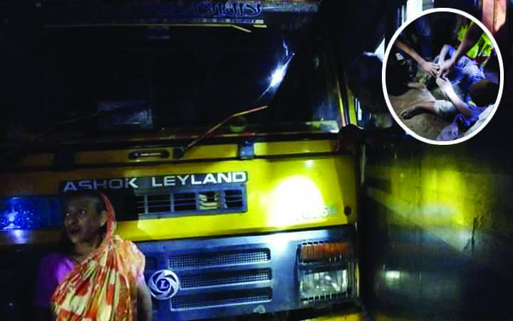 ঢাকা-ময়মনসিংহ ট্রেন চলাচল বন্ধ ,রেলক্রসিংয়ে দুর্ঘটনায় নিহত ১