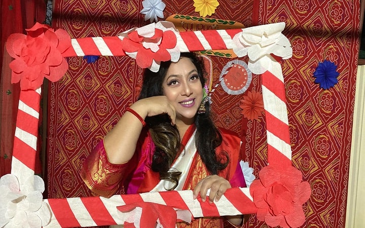 দূর দেশে বৈশাখী সাজে শাবনূর