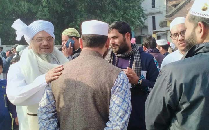 চাঁপাইনবাবগঞ্জে প্রার্থীদের গণসংযোগ অব্যাহত