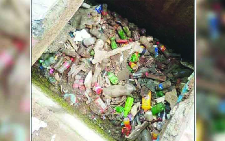 প্লাস্টিক বর্জ্য কুমিল্লা নগরীর অশনিসংকেত
