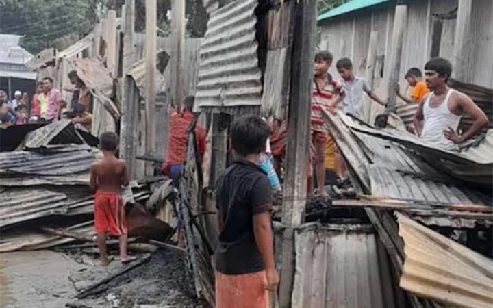 ফুলপুরে অগ্নিকাণ্ডে ৭ দোকান পুড়ে ছাই