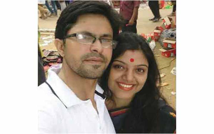 হ্যান্ড স্যানিটাইজার থেকে অগ্নিকাণ্ডে দগ্ধ চিকিৎসক দম্পতি