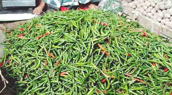 ভারত থেকে আসছে কাঁচা মরিচ