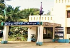 পেটে ৮ মাসের বাচ্চা নিয়ে আত্মহত্যা করলেন প্রবাসীর স্ত্রী