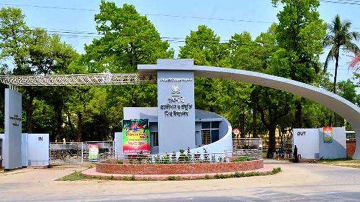ককটেল বিস্ফোরণে রুয়েটছাত্র আহত