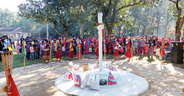 শস্য দেবতাকে ধন্যবাদ জানাতে গারো সম্প্রদায়ের ‘ওয়ানগালা’