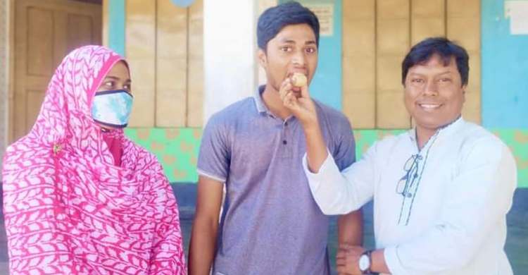 বাক-শ্রবণ প্রতিবন্ধী ইন্দ্রজিত সাহার এইচএসসি পাশ