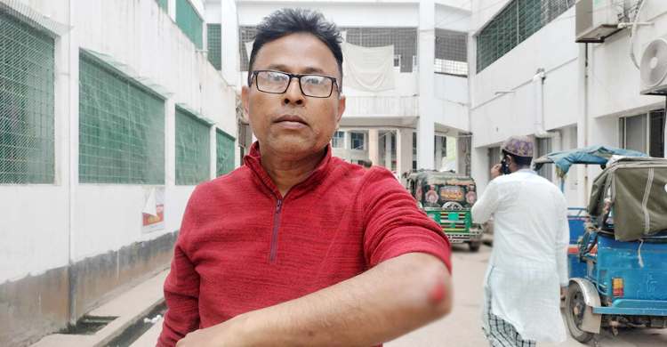 চাঁদা না দেওয়ায় লক্ষ্মীপুরে প্রবাসীকে মারধর