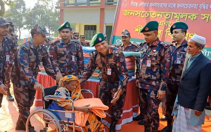 সচেতনতার বাণী নিয়ে সীমান্তবর্তী মানুষের কাছে ছুটছে বিজিবি