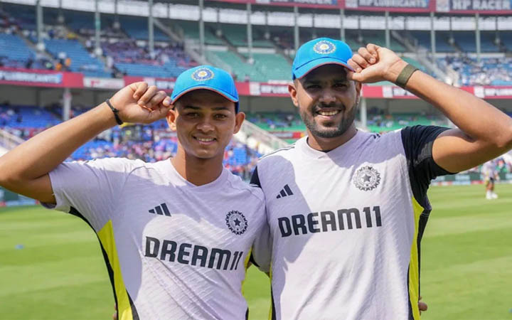 প্রথম ওয়ানডেতে ভারত দলে জোড়া অভিষেক