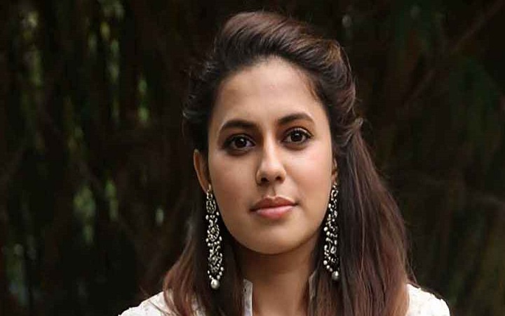 স্বর্ণ পাচারের অভিযোগে অভিনেত্রী গ্রেফতার