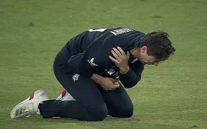 চ্যাম্পিয়ন্স ট্রফির ফাইনালে অনিশ্চিত কিউই পেসার হেনরি