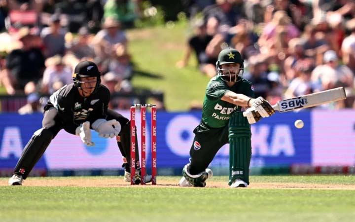 কিউইদের বোলিং তোপে ৯১ রানে গুটিয়ে গেল পাকিস্তান