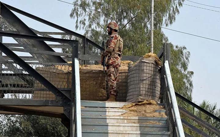 পাকিস্তানে ভয়াবহ বিস্ফোরণে নিহত ২, আহত ১১