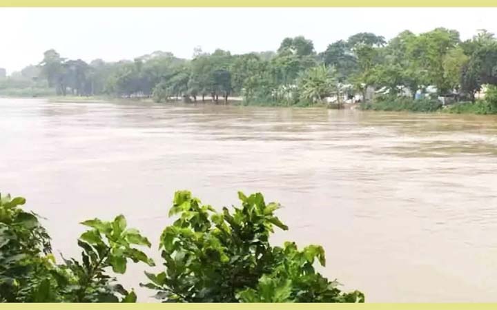 মৌলভীবাজারে বাড়ছে নদ-নদীর পানি, বন্যার শঙ্কা