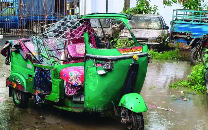 হবিগঞ্জে ছেলের পাসপোর্ট করতে গিয়ে বাবার প্রাণ গেল সড়কে