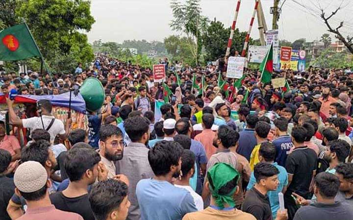 আজ গাজীপুরে মহাসড়ক ও রেলপথ ব্লকেড