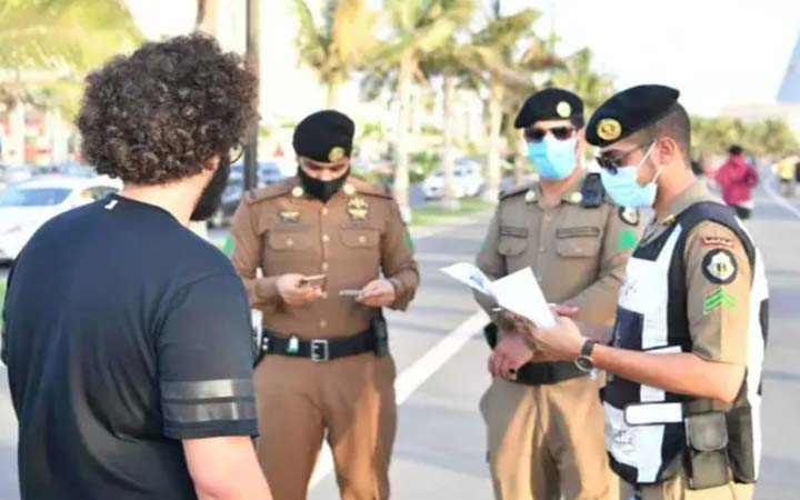 সৌদি আরবে ২১ হাজারের বেশি প্রবাসী গ্রেপ্তার