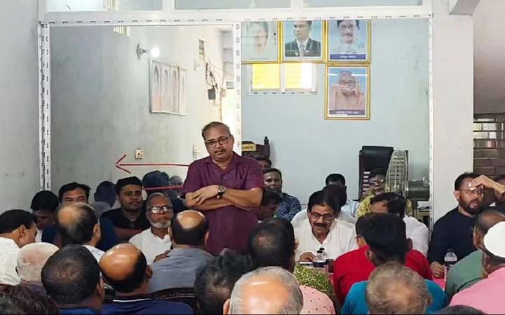 শার্শায় দুর্গাপূজা উপলক্ষে বিএনপির আর্থিক সহায়তা