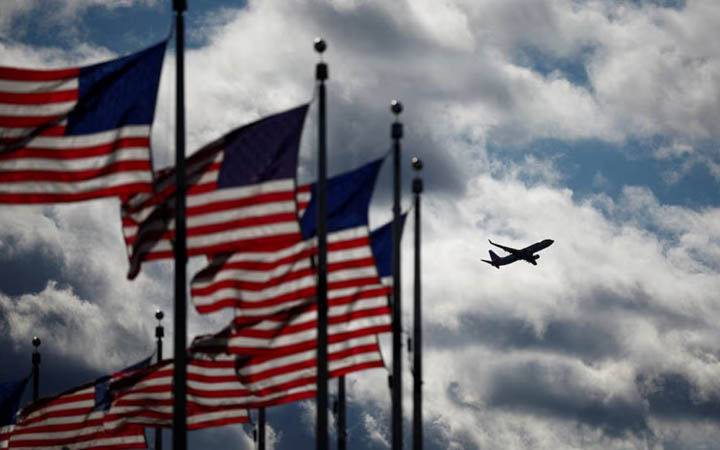 ভিসা ছাড়াই যুক্তরাষ্ট্রে যেতে পারবেন ৪২ দেশের নাগরিকরা