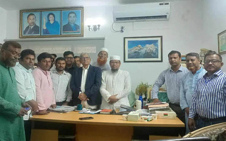 বিএনপি মহাসচিব মির্জা ফখরুলের সঙ্গে এমপিওভুক্ত শিক্ষকদের সাক্ষাৎ