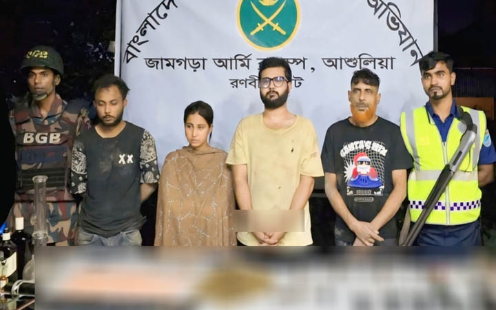 আশুলিয়ায় যৌথবাহিনীর পৃথক অভিযানে মাদক ও অস্ত্রসহ গ্রেপ্তার সাত