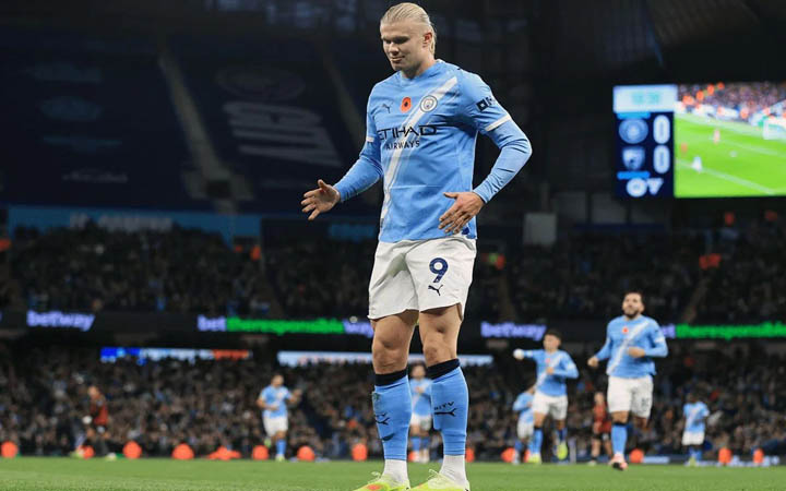 জোড়া গোলের কীর্তি আর্লিং হলান্ডের, দুইয়ে ম্যানসিটি