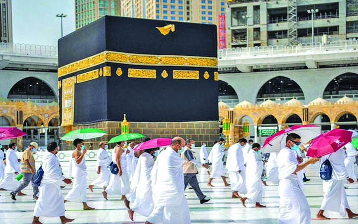 ৭৮৫০০ বাংলাদেশি আগামী বছর হজ করতে পারবেন