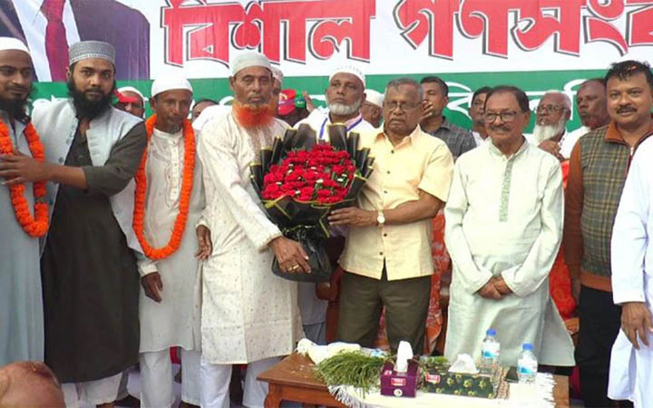 বিএনপিতে যোগ দিলেন জামায়াতের দশ নেতাকর্মী