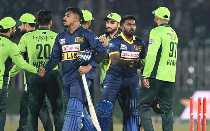 পাকিস্তানে বোমা হামলা, আতঙ্কে ফিরছেন একাধিক লঙ্কান ক্রিকেটার