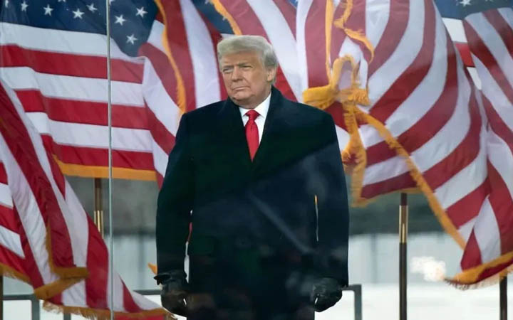 ডোনাল্ড ট্রাম্পের কাছে তথ্যচিত্রের জন্য ক্ষমা চেয়েছে বিবিসি