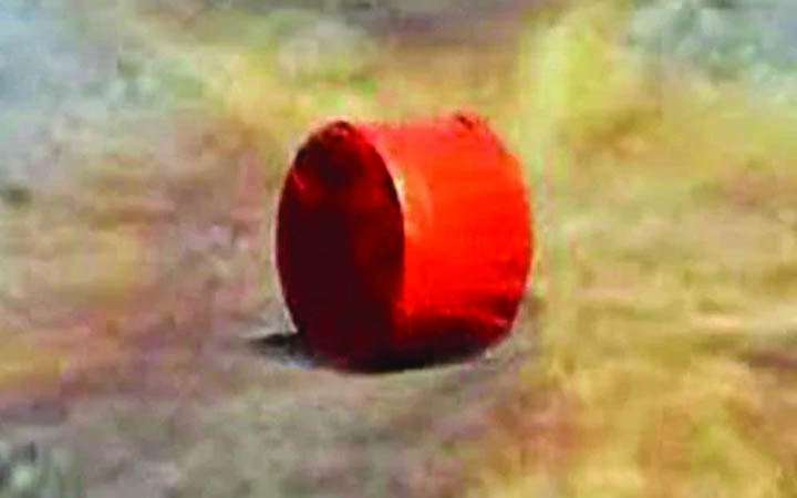 এবার  রাজধানীর বিমানবন্দর রেলস্টেশনে ককটেল বিস্ফোরণ