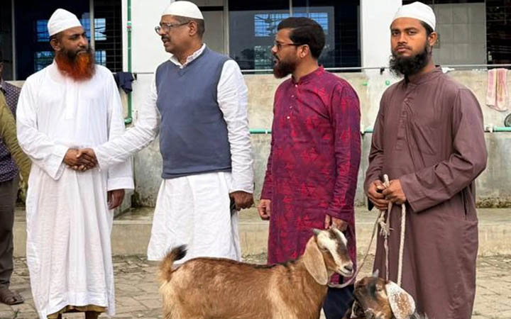খালেদা জিয়ার সুস্থতা কামনায় কেশবপুরে এতিমখানায় ২৩টি ছাগল দান