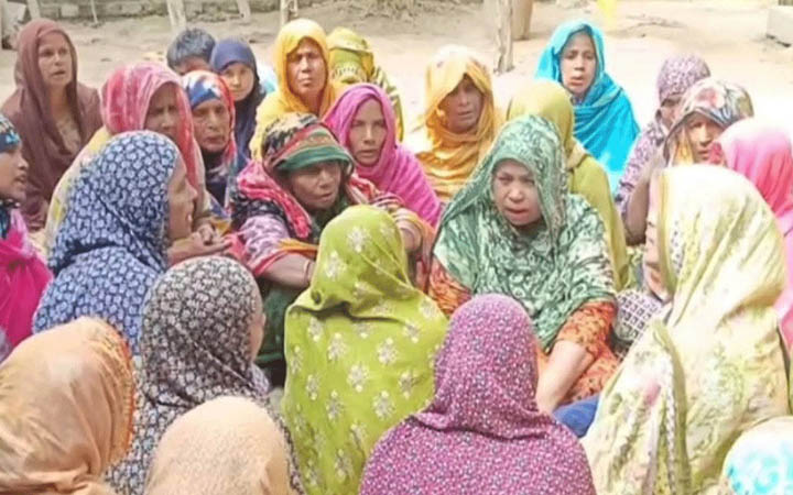 জামালপুরের সরিষাবাড়ীতে খালেদা জিয়ার সুস্থতা কামনায় নারীদের দোয়া মাহফিল