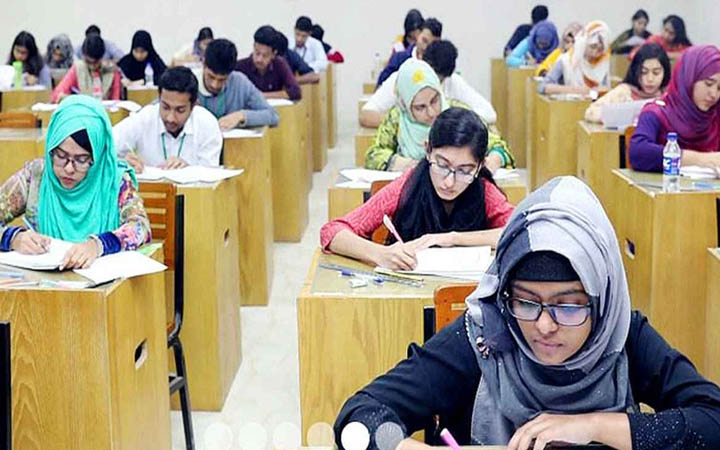 আজ মেডিক্যাল ভর্তি পরীক্ষা, কেন্দ্রের গেট বন্ধ হবে সাড়ে ৯টায়