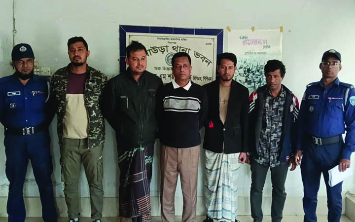 আখাউড়ায় সন্ত্রাসবিরোধী আইনের মামলায় ৫জন গ্রেপ্তার