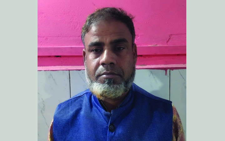 ফরিদপুরের সদরপুরে মাদকসহ চাকরি হারানো পুলিশ সদস্য গ্রেপ্তার
