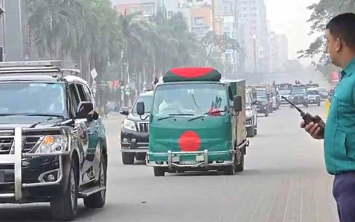 এভারকেয়ার থেকে বের করা হয়েছে খালেদা জিয়ার মরদেহ