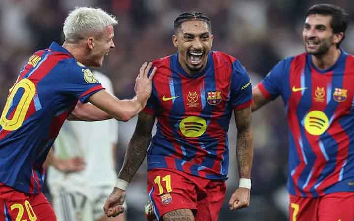 রাফিনিয়ার জোড়া গোলে ক্লাসিকো জিতে সুপার কাপ বার্সেলোনার