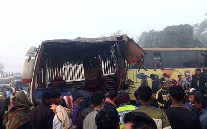 সিলেটে তিন বাসের সংঘর্ষ, ঝরল ২ প্রাণ